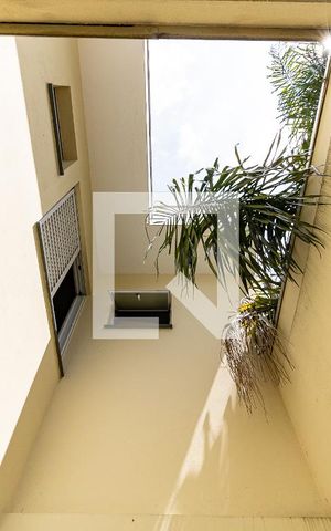 Casa à venda com 100m², 3 quartos e 2 vagas Casa à venda com 100m², 3 quartos e 2 vagasLavanderia