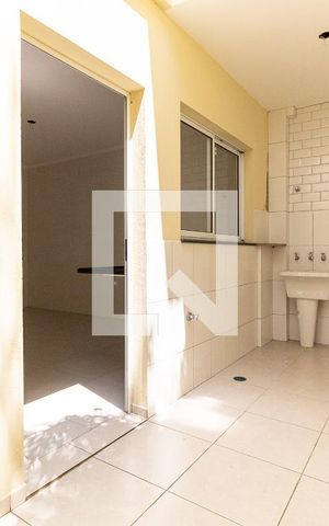 Casa à venda com 100m², 3 quartos e 2 vagas Casa à venda com 100m², 3 quartos e 2 vagasLavanderia