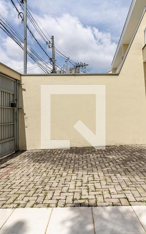 Casa à venda com 100m², 3 quartos e 2 vagas Casa à venda com 100m², 3 quartos e 2 vagasGaragem