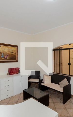 Casa à venda com 295m², 3 quartos e 3 vagasEscritório