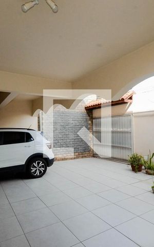 Casa à venda com 295m², 3 quartos e 3 vagasGaragem