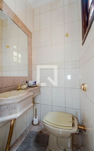Casa à venda com 295m², 3 quartos e 3 vagasLavabo