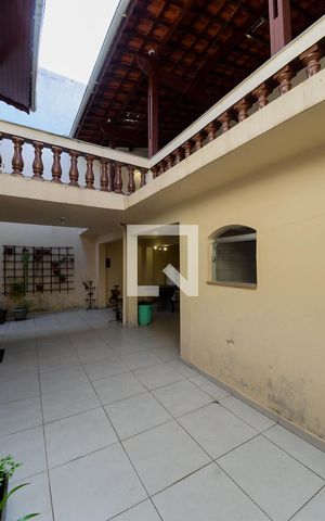 Casa à venda com 295m², 3 quartos e 3 vagasÁrea de Serviço