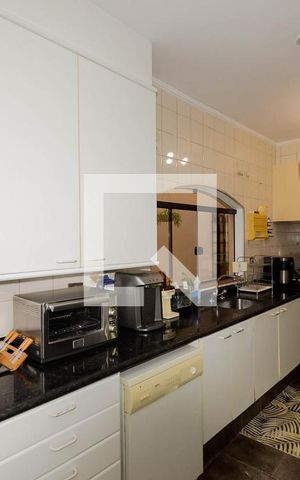 Casa à venda com 295m², 3 quartos e 3 vagasCozinha