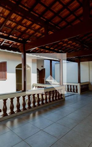 Casa à venda com 295m², 3 quartos e 3 vagasVaranda