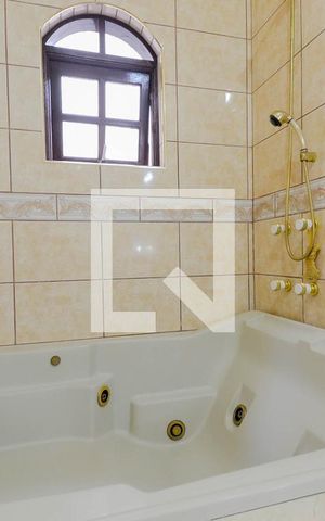Casa à venda com 295m², 3 quartos e 3 vagasBanheiro da Suíte