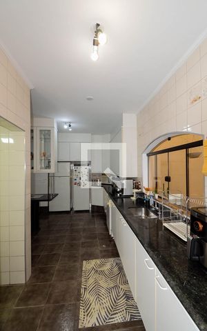 Casa à venda com 295m², 3 quartos e 3 vagasCozinha
