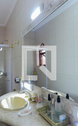 Casa à venda com 295m², 3 quartos e 3 vagasBanheiro Social