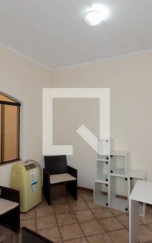 Casa à venda com 295m², 3 quartos e 3 vagasEscritório