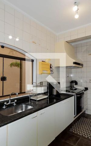 Casa à venda com 295m², 3 quartos e 3 vagasCozinha