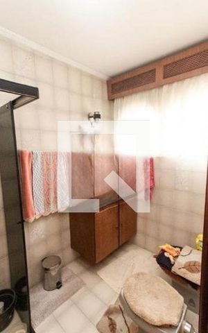 Casa à venda com 325m², 5 quartos e 4 vagas Casa à venda com 325m², 5 quartos e 4 vagasFoto 17