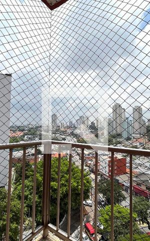 Apartamento à venda com 140m², 3 quartos e 1 vaga Apartamento à venda com 140m², 3 quartos e 1 vagaVaranda