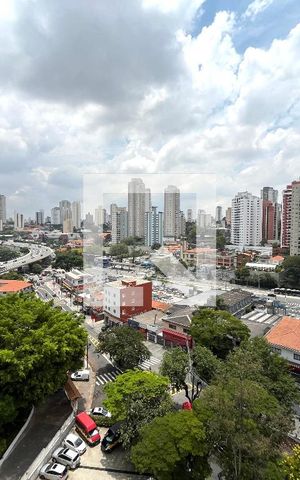 Apartamento à venda com 140m², 3 quartos e 1 vaga Apartamento à venda com 140m², 3 quartos e 1 vagaVista da Varanda