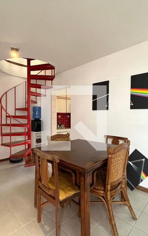 Apartamento à venda com 140m², 3 quartos e 1 vaga Apartamento à venda com 140m², 3 quartos e 1 vagaSala