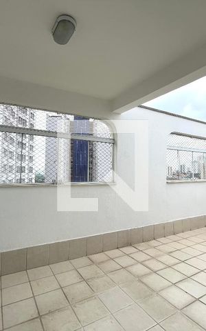 Apartamento à venda com 140m², 3 quartos e 1 vaga Apartamento à venda com 140m², 3 quartos e 1 vagaVaranda gourmet