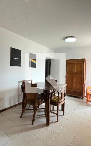 Apartamento à venda com 140m², 3 quartos e 1 vaga Apartamento à venda com 140m², 3 quartos e 1 vagaSala