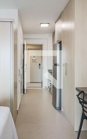 Studio para alugar com 28m², 1 quarto e sem vaga Studio para alugar com 28m², 1 quarto e sem vagaStudio