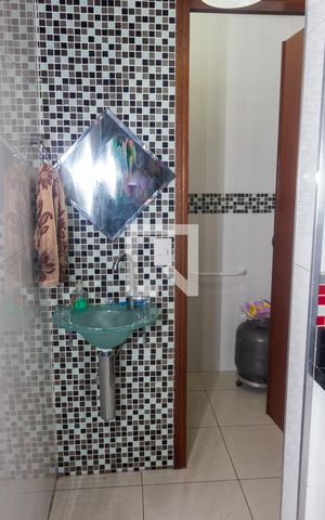 Casa à venda com 80m², 3 quartos e 2 vagas Casa à venda com 80m², 3 quartos e 2 vagasLavabo