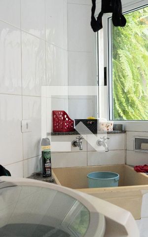 Casa à venda com 212m², 3 quartos e 4 vagas Casa à venda com 212m², 3 quartos e 4 vagasÁrea de Serviço