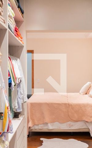 Casa à venda com 212m², 3 quartos e 4 vagas Casa à venda com 212m², 3 quartos e 4 vagasQuarto 01