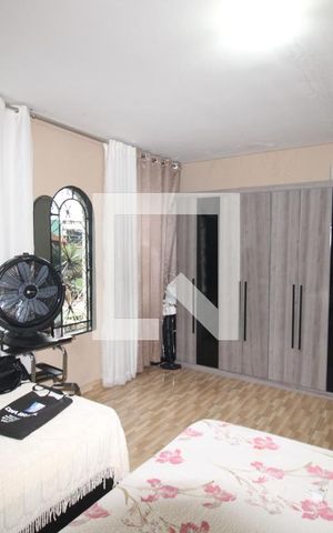 Casa à venda com 500m², 4 quartos e 6 vagasQuarto 2