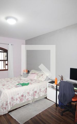 Casa à venda com 500m², 4 quartos e 6 vagasQuarto 1