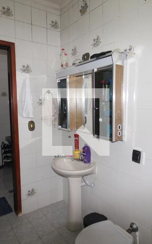 Casa à venda com 500m², 4 quartos e 6 vagasBanheiro 1