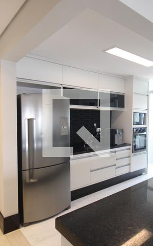 Apartamento à venda com 92m², 2 quartos e 2 vagasSala / Cozinha