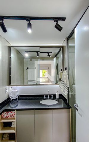 Apartamento à venda com 117m², 2 quartos e 3 vagasBanheiro da Suíte