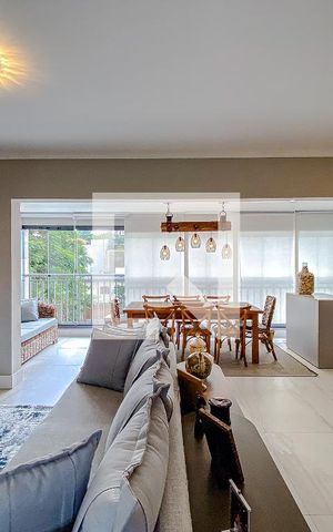 Apartamento à venda com 117m², 2 quartos e 3 vagasSala