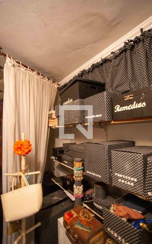 Casa à venda com 260m², 2 quartos e 2 vagasCloset