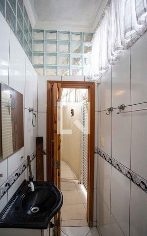 Casa à venda com 260m², 2 quartos e 2 vagasBanheiro 2