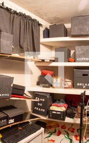 Casa à venda com 260m², 2 quartos e 2 vagasCloset