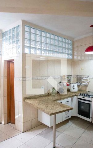 Casa à venda com 260m², 2 quartos e 2 vagasCozinha
