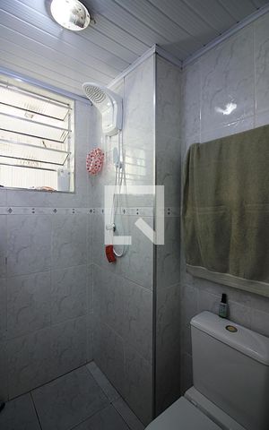 Apartamento à venda com 48m², 2 quartos e 1 vagaBanheiro Social