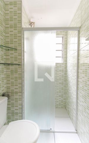 Apartamento à venda com 50m², 2 quartos e 1 vaga Apartamento à venda com 50m², 2 quartos e 1 vagaBanheiro