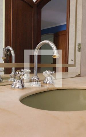 Apartamento para alugar com 314m², 5 quartos e 4 vagasBanheiro