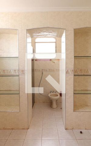 Apartamento para alugar com 314m², 5 quartos e 4 vagasBanheiro da Suíte 2