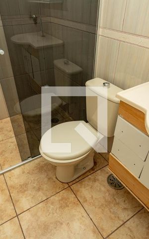 Casa à venda com 310m², 4 quartos e 1 vaga Casa à venda com 310m², 4 quartos e 1 vagaBanheiro social