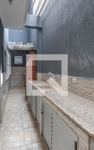 Casa à venda com 310m², 4 quartos e 1 vaga Casa à venda com 310m², 4 quartos e 1 vagaÁrea de serviço e de lazer