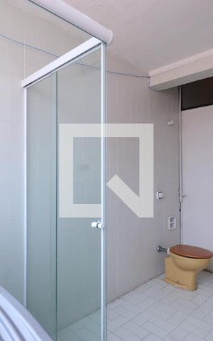 Casa à venda com 220m², 3 quartos e 1 vagaBanheiro 1
