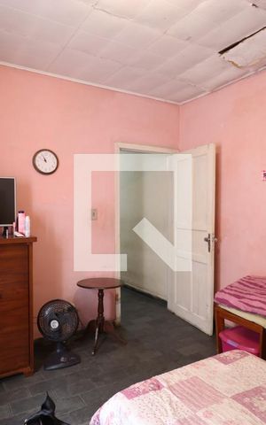 Casa à venda com 220m², 3 quartos e 1 vagaQuarto 4