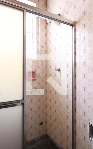 Casa à venda com 220m², 3 quartos e 1 vagaBanheiro 2