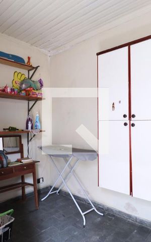 Casa à venda com 220m², 3 quartos e 1 vagaQuarto de Serviço