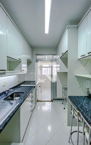 Apartamento à venda com 82m², 3 quartos e 2 vagasCozinha