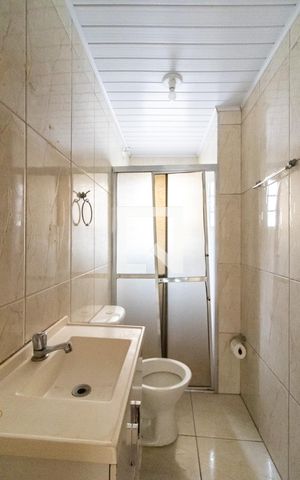 Casa à venda com 300m², 7 quartos e 2 vagas Casa à venda com 300m², 7 quartos e 2 vagasCasa 2 - Banheiro