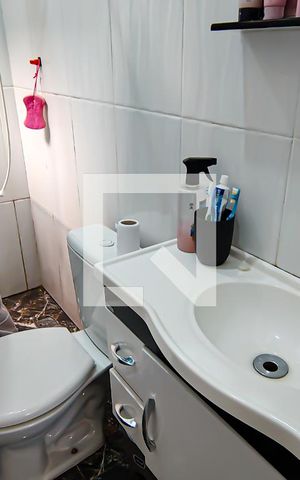 Casa à venda com 136m², 4 quartos e 2 vagas Casa à venda com 136m², 4 quartos e 2 vagascasa 2 - banheiro
