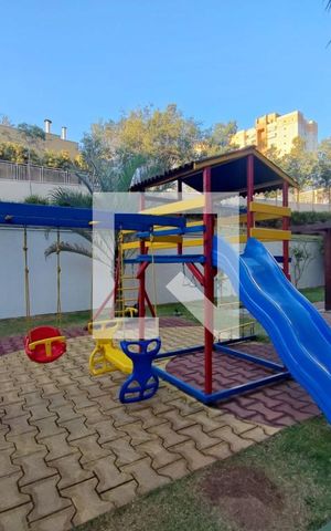 Apartamento à venda com 47m², 2 quartos e 1 vaga Apartamento à venda com 47m², 2 quartos e 1 vagaÁrea comum - Playground