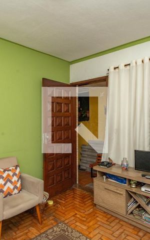 Casa à venda com 197m², 5 quartos e 2 vagas Casa à venda com 197m², 5 quartos e 2 vagasCasa 1 - sala