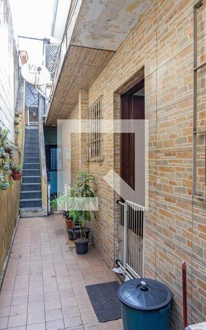 Casa à venda com 197m², 5 quartos e 2 vagas Casa à venda com 197m², 5 quartos e 2 vagasCasa 1 - entrada